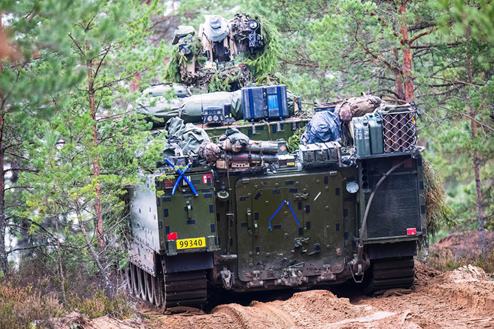 НЕМЦЫ В ЯРОСТИ: ЛУЧШАЯ НАТОВСКАЯ БМП УЕХАЛА К РУССКИМ НЕМЦЫ В ЯРОСТИ: ЛУЧШАЯ НАТОВСКАЯ БМП УЕХАЛА К РУССКИМ оружие,россия,украина