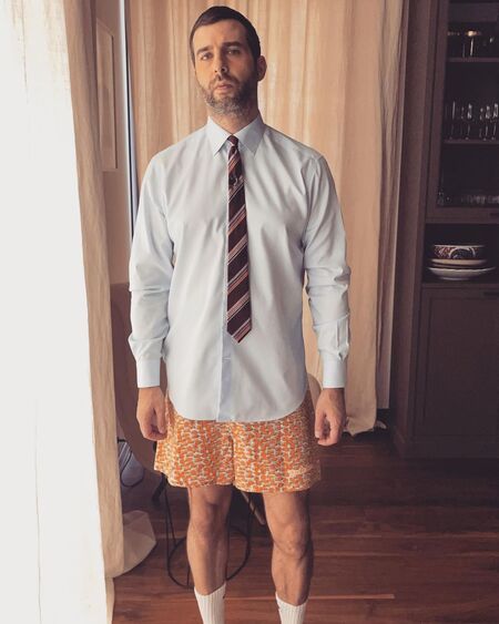 Цыганочка с выходом: Иван Ургант вернулся к съемкам своего шоу и рассказал о последствиях коронавируса Звезды,Новости о звездах