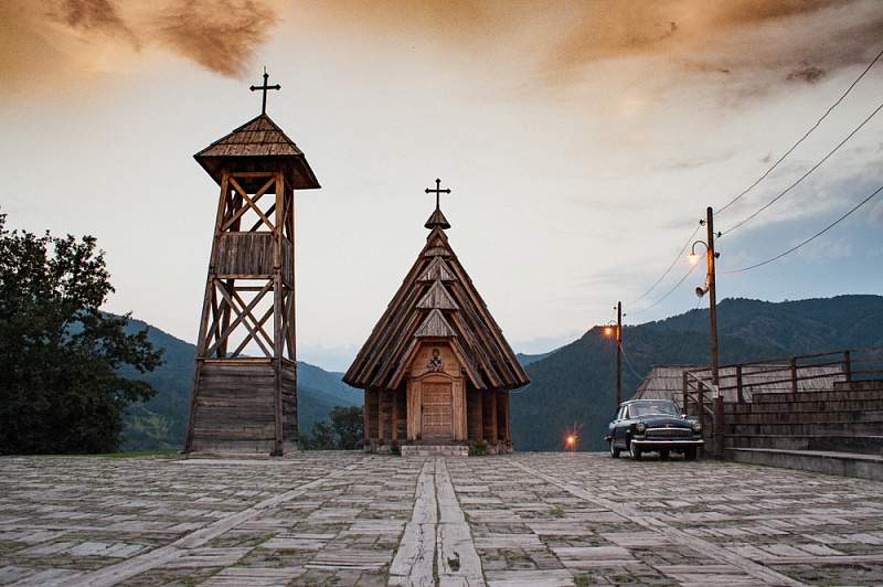 Дрвенград – традиционная сербская деревня, которую построил Эмир Кустурица Дрвенград – традиционная сербская деревня, которую построил Эмир Кустурица авиатур