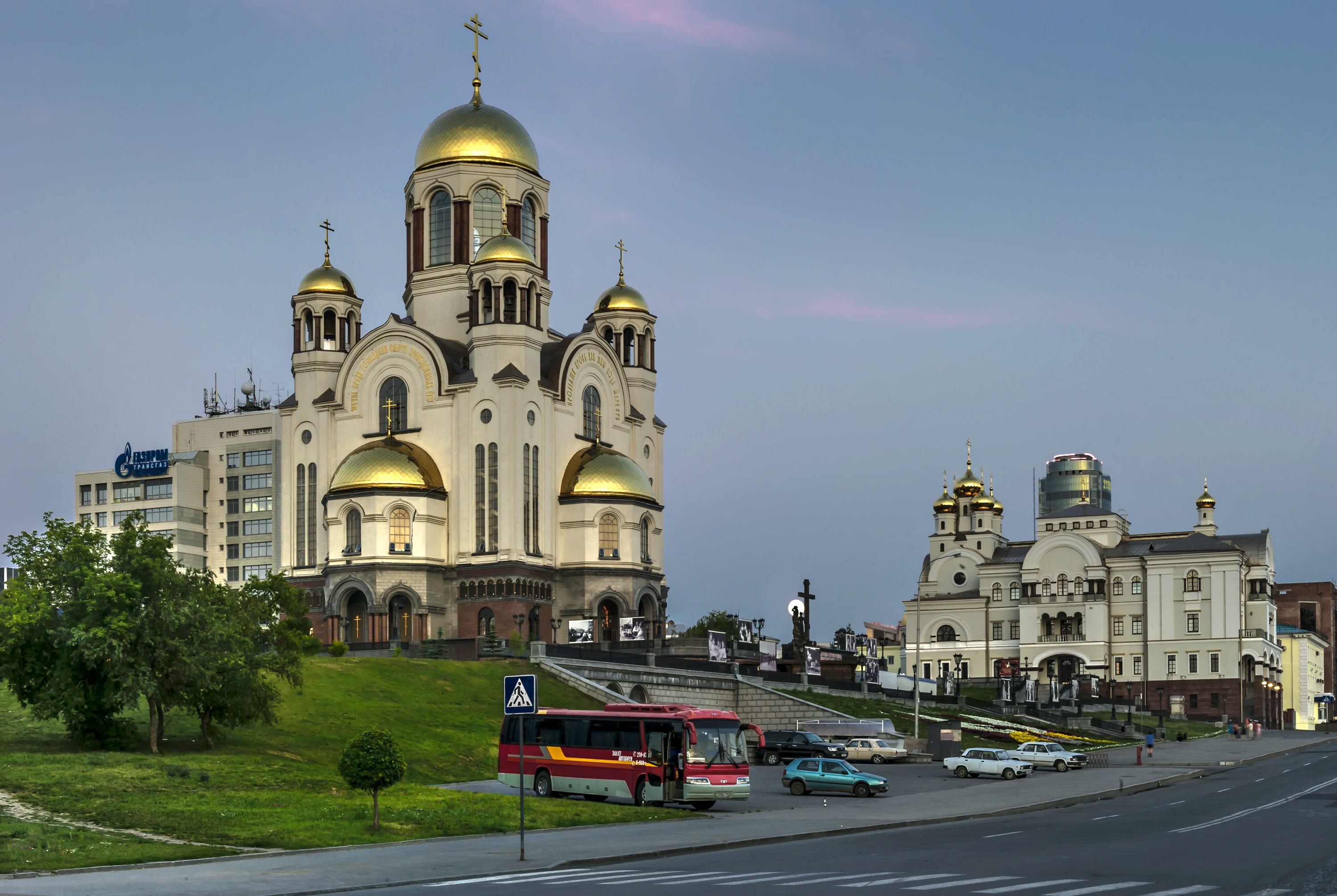 Храм романовых. Храм на крови Екатеринбург. Храм Романовых в Екатеринбурге. Храм на крови Екатеринбург Романовы. Храм храм на крови Екатеринбург.