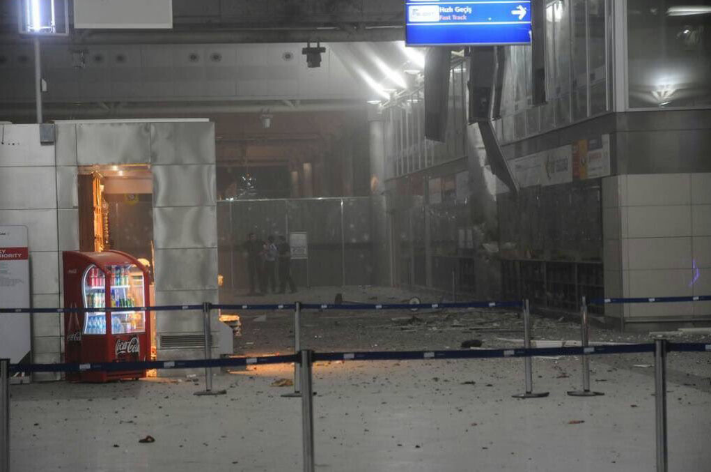 Картинки по запросу взрыв в аэропорте
