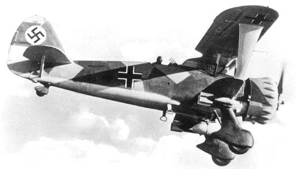 Хеншель Hs-123: примитивный, но "неубиваемый" немецкий штурмовик