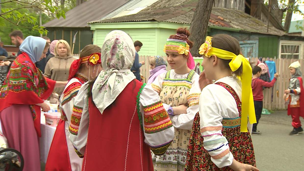 Двойной праздник. Двойной праздник 2019. Репортаж фестивали 50-60 годов. Сегодня двойной праздник.