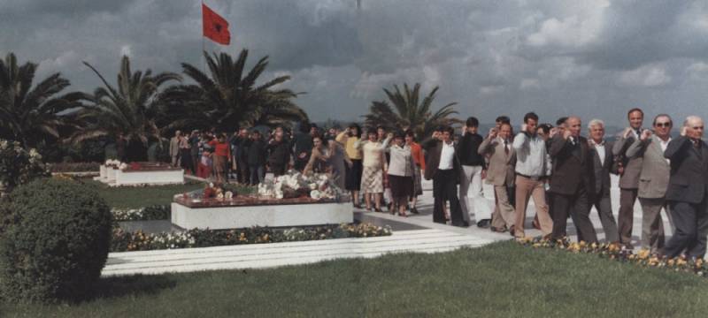 Албания после смерти Энвера Ходжи Албания после смерти Энвера Ходжи история