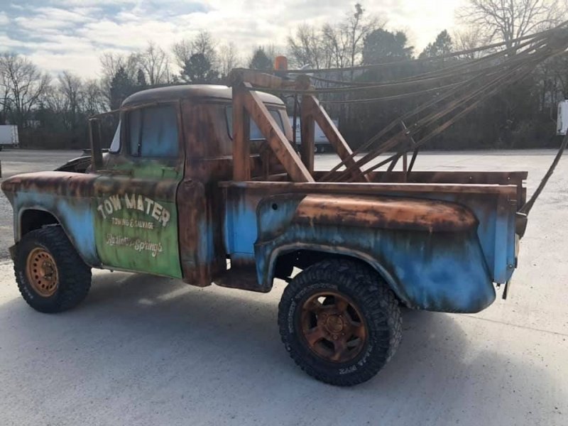 Кто-то продает невероятно детальную копию эвакуатора из «Тачек» автосамоделки,Марки и модели,ретро