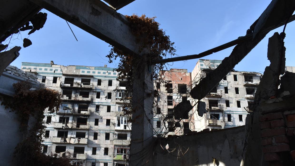 Донбасс сегодня: ВСУ готовили удар по больнице в Донецке, в ЛНР раскрыли фальсификации Киева