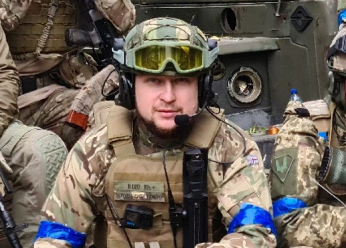 Украина не должна придерживаться объявленного Россией майского перемирия и нанести удар по параду на...