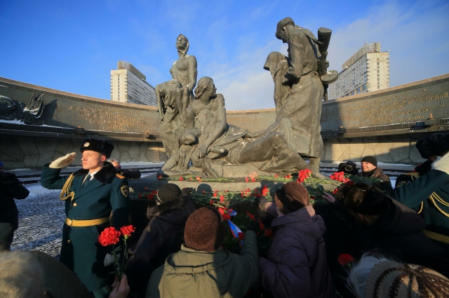 «Ленинград – тоже было красиво». Петербуржцы - о переименовании города общество,переименование,питер,россияне