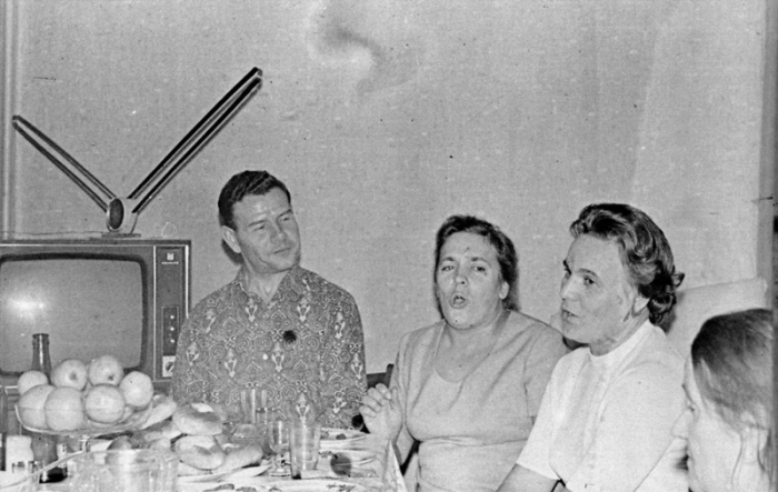 «Снится мне деревня»: 20 фотографий из жизни молодёжи в советской деревне «Снится мне деревня»: 20 фотографий из жизни молодёжи в советской деревне