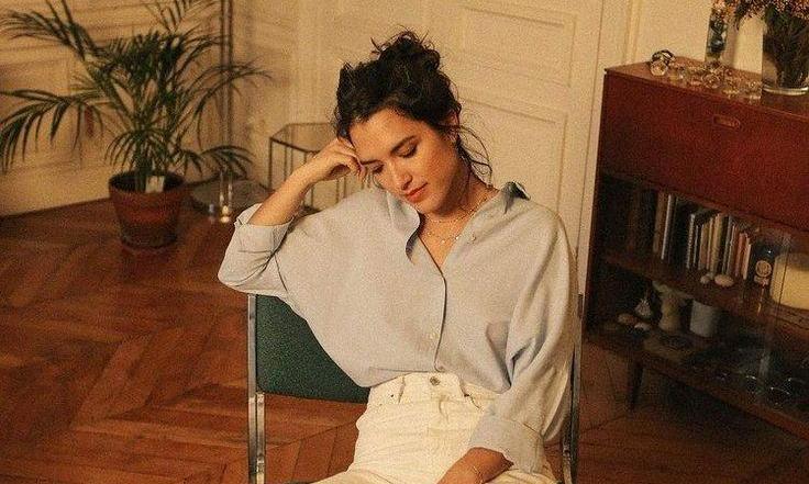 «Нашла у мужа в телефоне фото, на которых свекровь кормит грудью нашего сына»