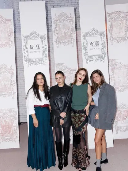 Максим Матвеев, Диана Манасир и Ксения Чилингарова посетили открытие книжного клуба Кристины Потупчик Потупчик, Кристина, Мария, Моргун, Екатерина, Дарина, Чаковская, Малика, Азимова, Алексеева, Дарья, Манасир, жизни, Марией, Кислицыной, современной, рассказывала, гостьям, почему, Вместе