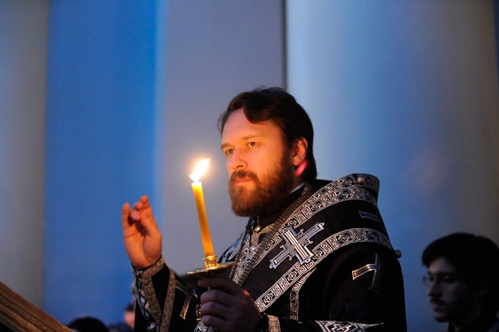 «Ты их в дверь, они в окно»