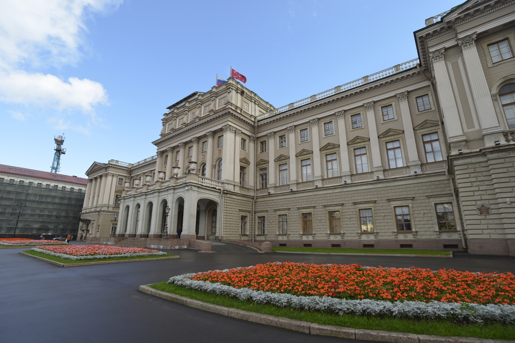 Заксобрание в санкт петербурге