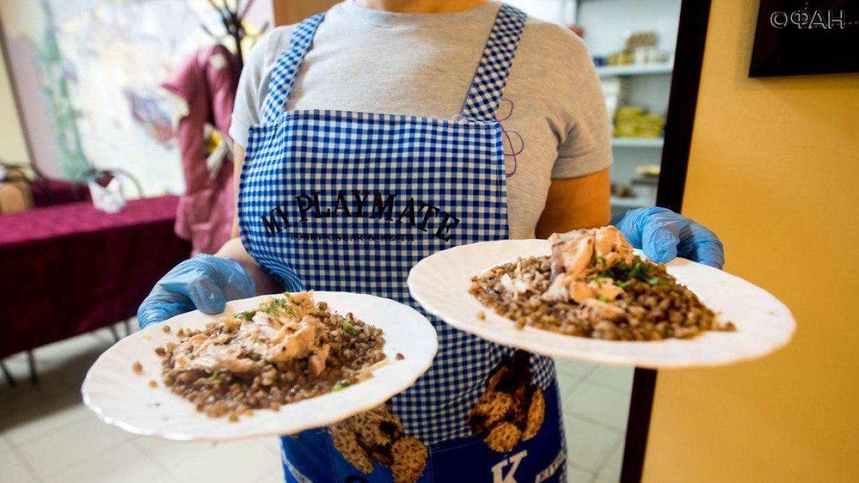 «Кусачее» ЖКХ и другие проблемы: почему петербургские пенсионеры приходят за помощью в «Добродомик»