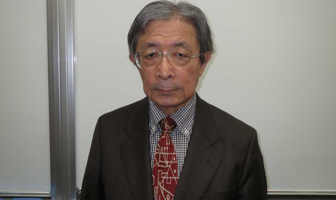 Чуть чуть японии. Сигэки Хакамада. Сигэки Хакамада брат Ирины. Японский профессор фото. Сигэки Хакамада фото.