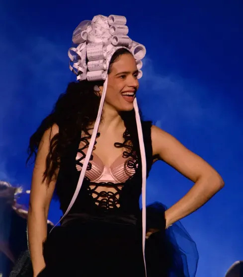 Розалия выбрала российский бренд для своего мирового тура