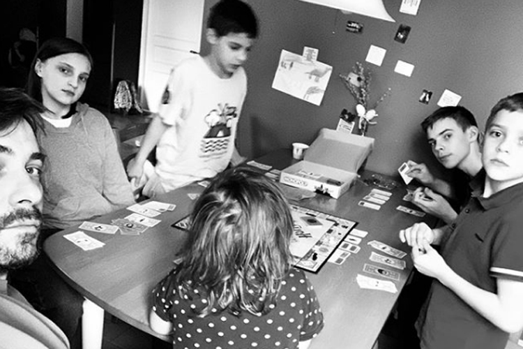 Евгений Цыганов показал редкие фото детей от Ирины Леоновой и Юлии Снигирь Евгений Цыганов показал редкие фото детей от Ирины Леоновой и Юлии Снигирь Дети,Дети знаменитостей