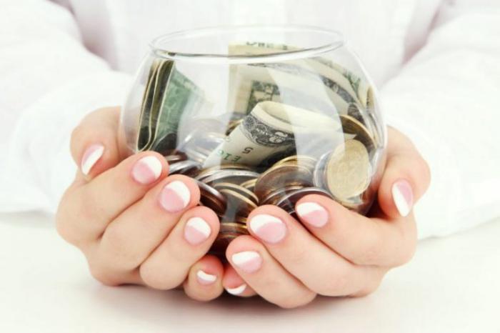 Сын слышал, как мама просила взаймы у свекрови 