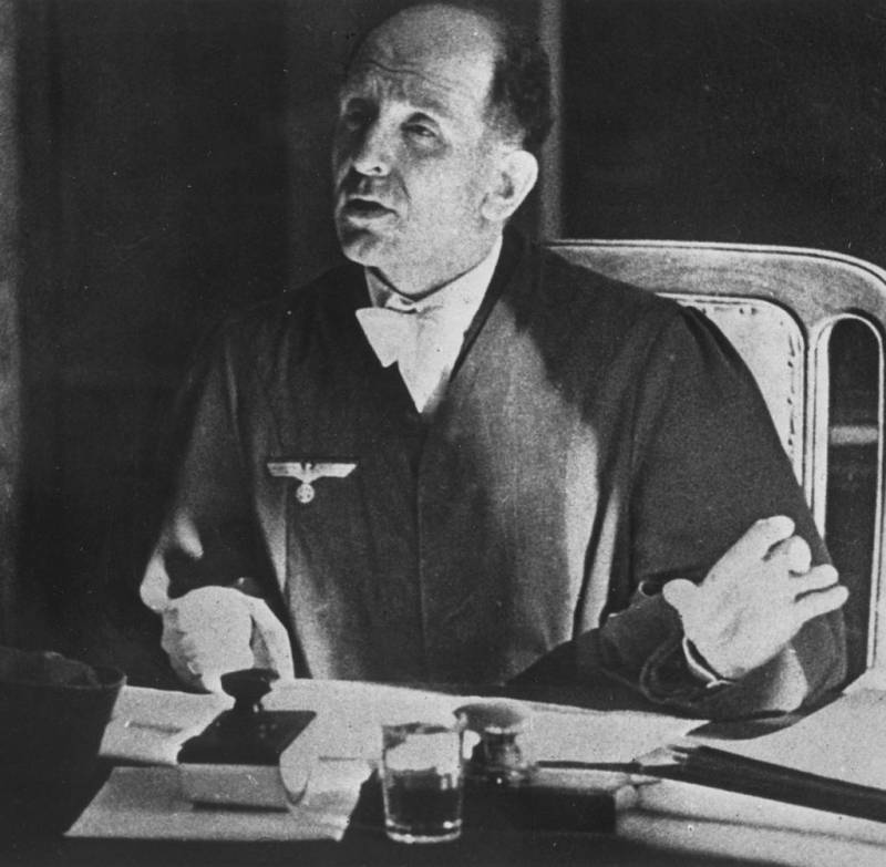 Роланд Фрейслер. Судья дьявола