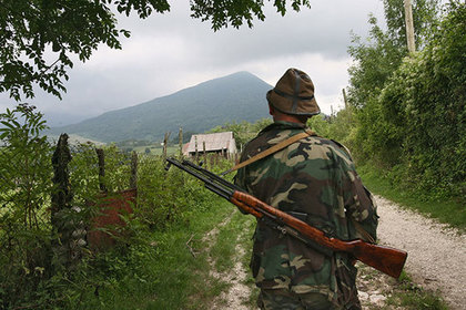 Военный лагерь абхазской армии и резервного батальона в селении Цебельда (2006 год)
