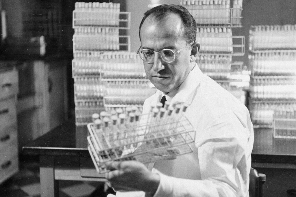 История вакцины от полиомиелита написана кровью: какие уроки выучило человечество здоровье, здравоохранение,медицина, медицинские открытия, прививки, эпидемии