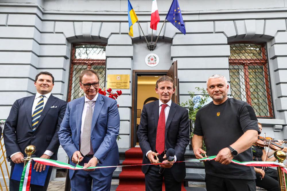 Сладкий стол из кизяков: Гауляйтер Одессы призвал детей отказаться от конфет