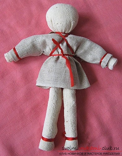 Народная очистительная кукла: Тряпичная кукла-оберег своими руками (мастер-класс) оберег, кукла, можно, только, чтобы, поэтому, лоскут, часть, очистительная, длинной, создания, внизу, завяжите, всякого, голову, делаем, красных, слишком, любой, сделайте