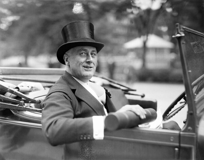 Франклин Рузвельт в автомобиле на прогулке. \ Фото: time.com.