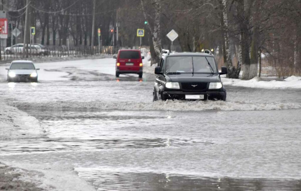 Почти все улицы Новомичуринска ушли под воду