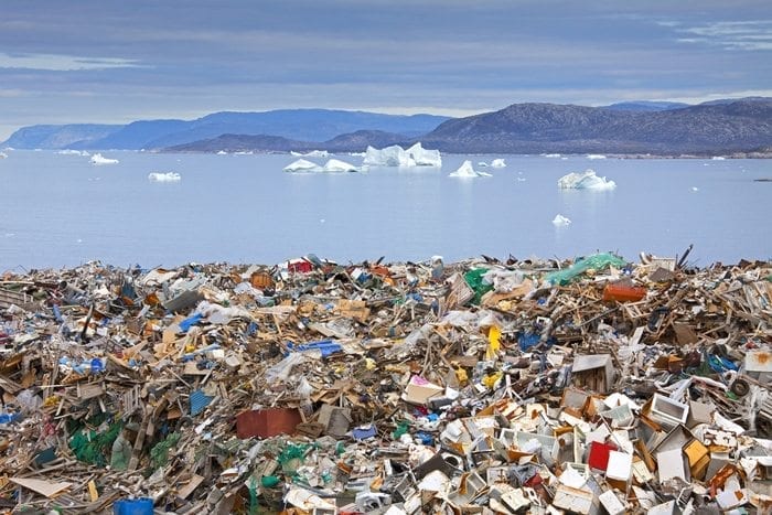 По последним подсчетам, на Земле почти 7,6 миллиардов человек, каждый из которых производит примерно 2 кг мусора истории из жизни