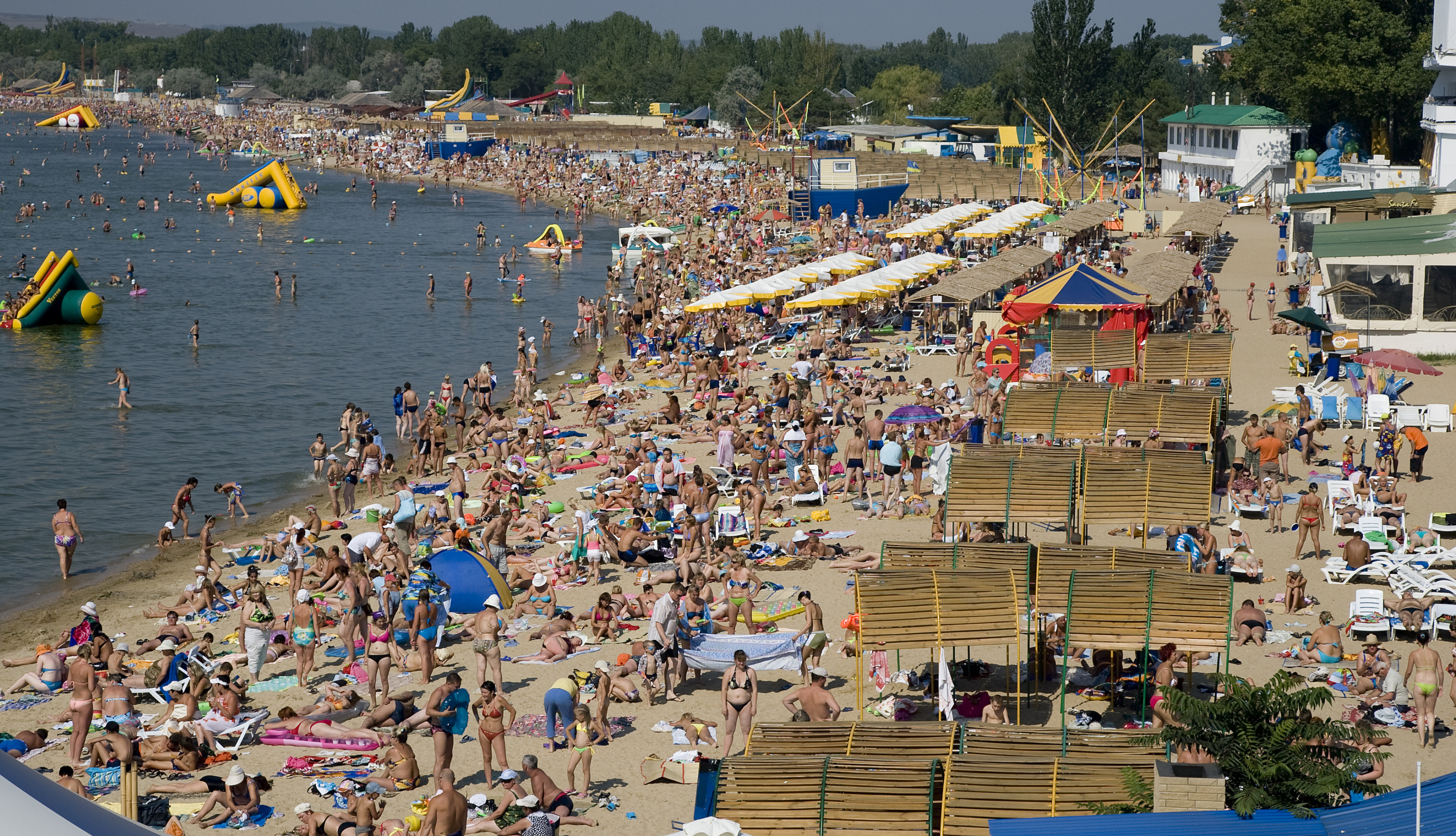 Анапа сегодня. Центральный городской пляж Анапа. Центральный песчаный пляж Анапа. Берег Анапа Центральный пляж. Пляж Анапа 2020 город.