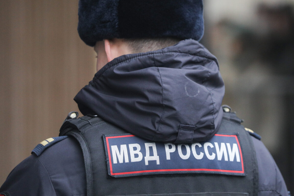 Групповой секс в подвале в центре Москвы сорвал бдительный охранник