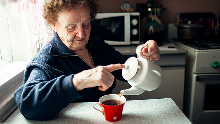 УДАРИТ ПО САМЫМ БЕДНЫМ И ПОЖИЛЫМ. 700% ПРИБЫЛИ ПРОДАВЦОВ – И РОССИЯ БЕЗ ДЕШЁВОГО ЧАЯ