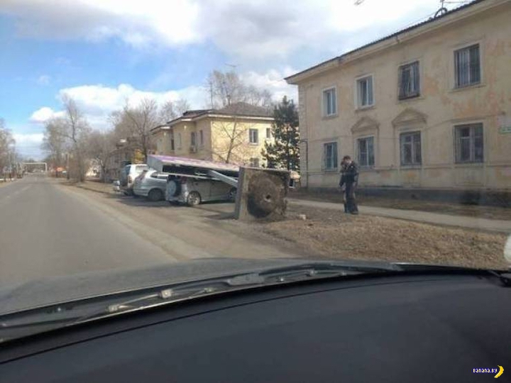 Машины попали в большие неприятности 