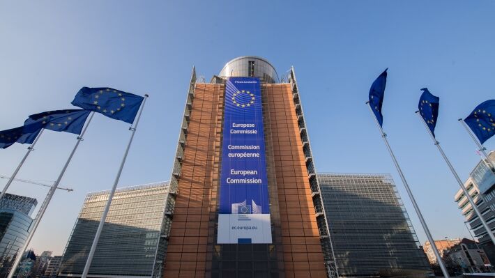 Еврокомиссия находится под постоянной критикой