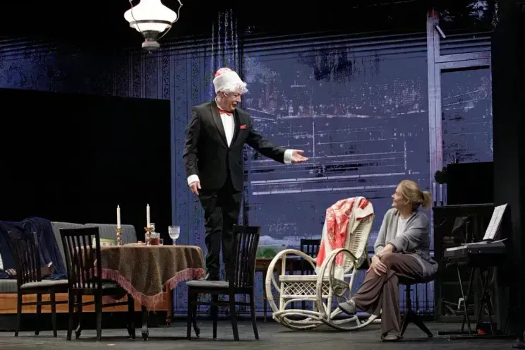 Аншлаг и реакция Владимира Путина: Михаил Ефремов вышел на сцену с премьерой спектакля впервые после освобождения из колонии Ефремов, Ефремова, заявил, Михалкова, актёра, рублей, спектакле, колонии, после, тысяч, стала, Ефремовым, Михалков, спектакля, билеты, спекулянты, бесплатно, новую, также, скупить