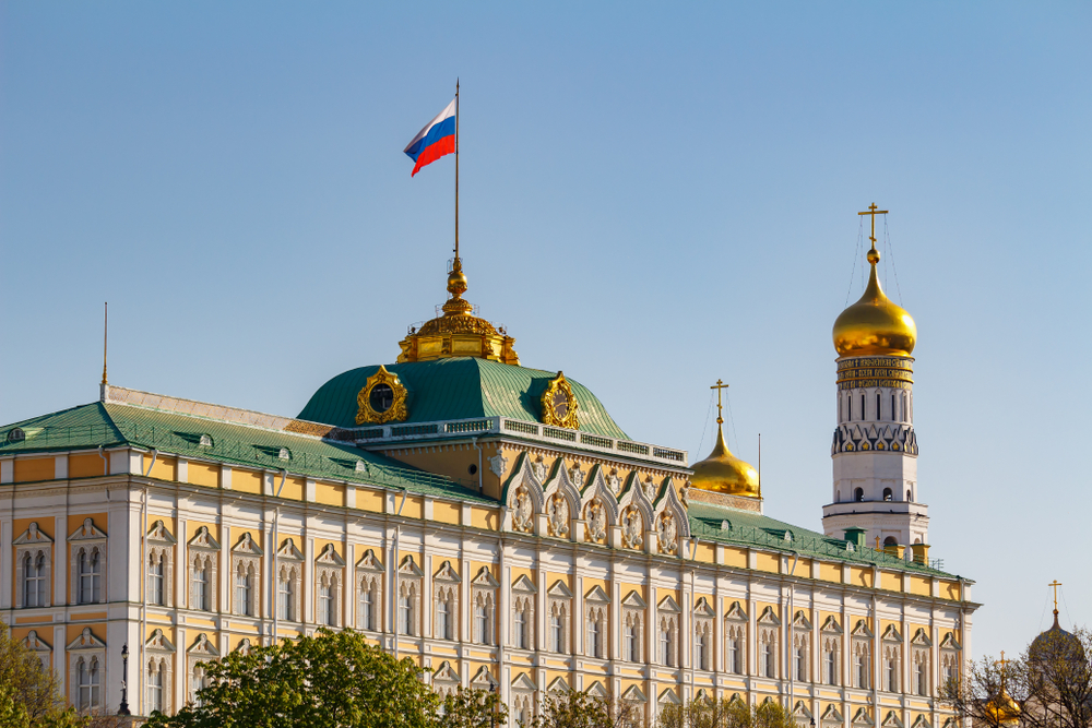 История флага России: что означают цвета на триколоре История флага России: что означают цвета на триколоре цвета, годФото, полотнище, России, флага, полотне, синий, государственного, изображен, полосы, вариант, цветов, располагались, порядке, декабря, флагом, триколор, золотые, молот, надпись