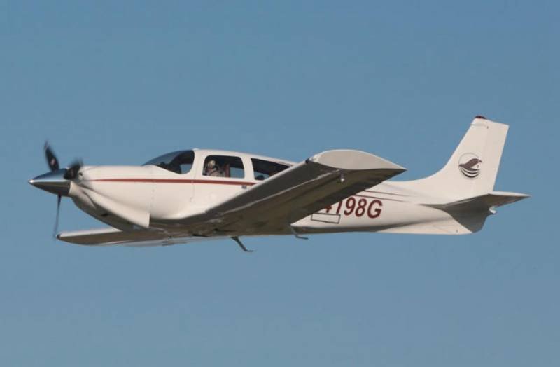 Windecker A-7 Eagle – первый цельнокомпозитный самолет Windecker A-7 Eagle – первый цельнокомпозитный самолет ввс