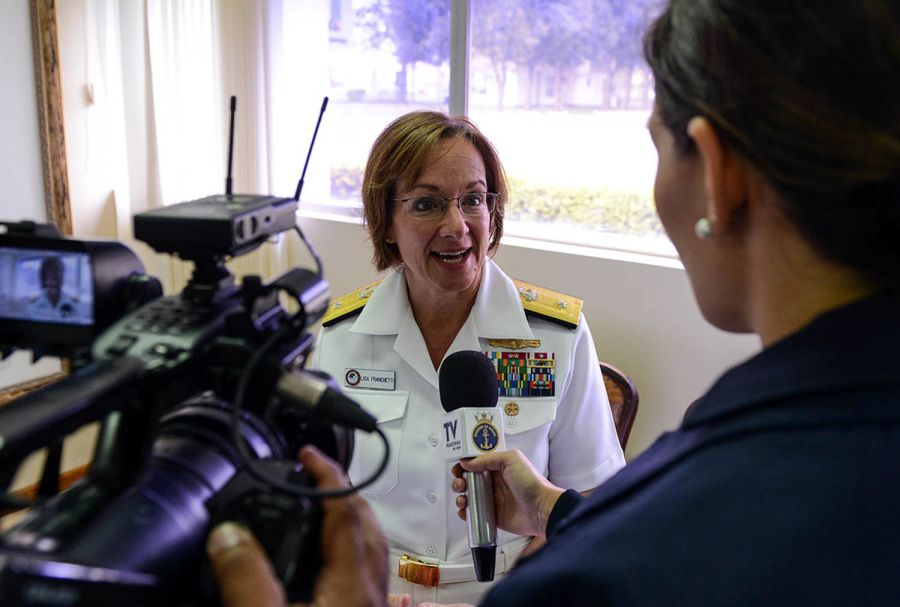 Лиза Франкетти, вице-адмирал ВМС США, командующая шестым флотом. Источник изображения: https://vk.com/denis_siniy