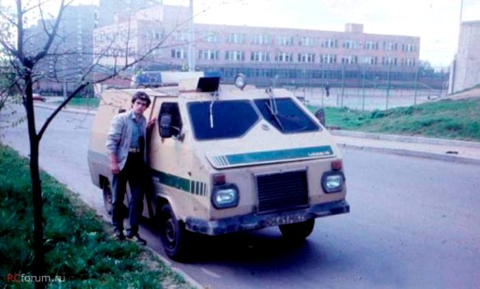 Броневик с деревянным полом: как создавался первый инкассаторский микроавтобус СССР