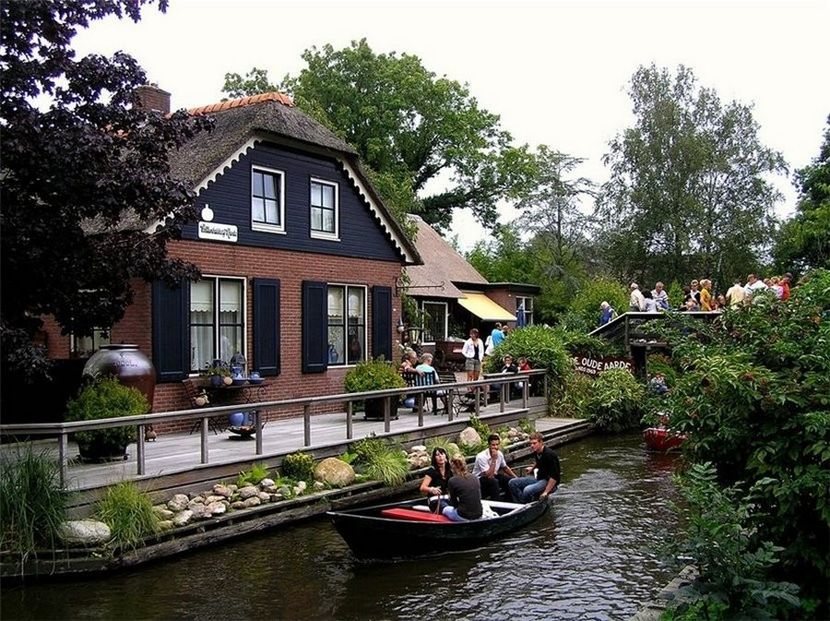 Giethoorn09 Гитхорн: деревня, где нет дорог