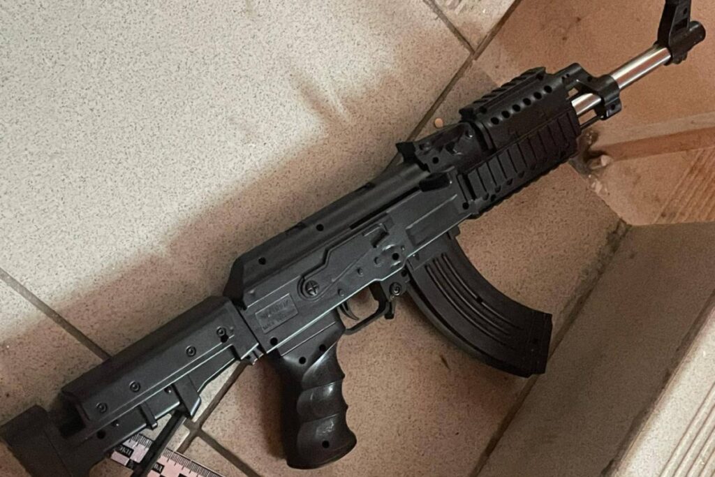 Девятиклассник открыл стрельбу в уфимской гимназии