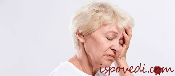 недовольная свекровь