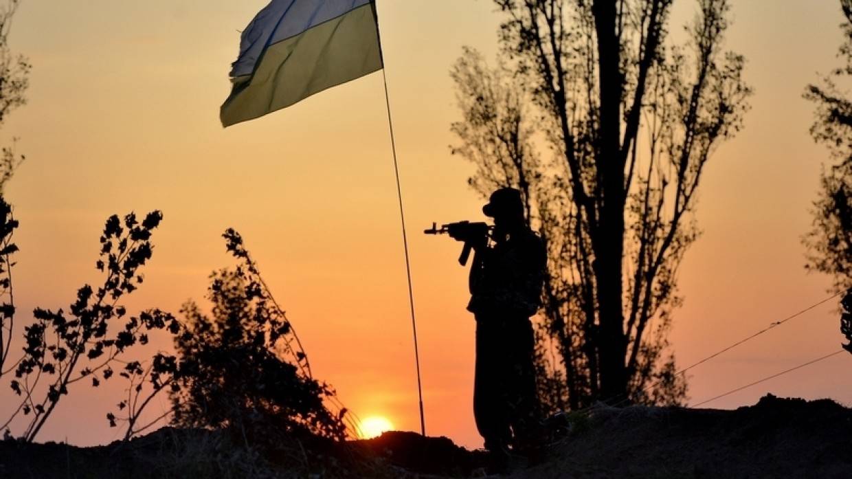 Васильевская авиабаза в Киевской области подверглась авиаударам