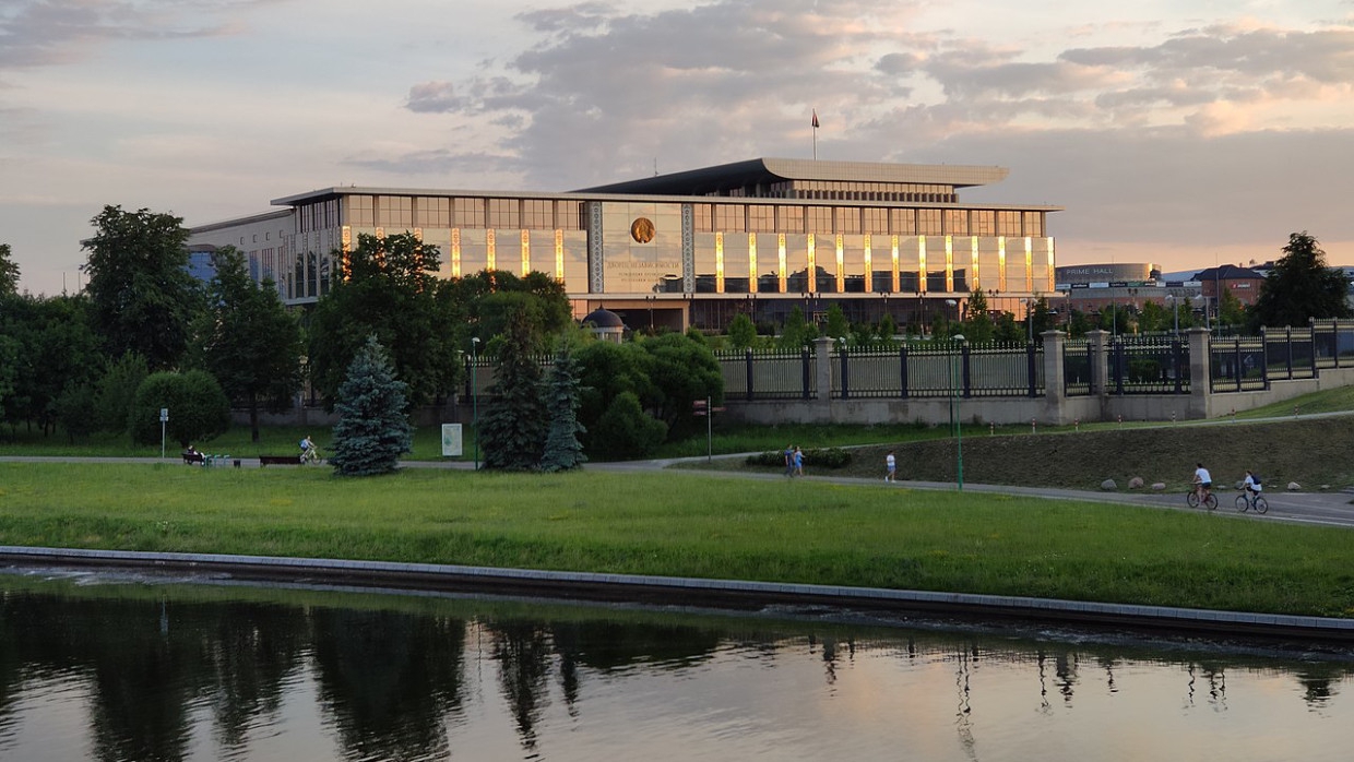 Белорусский депутат высмеял европейские «санкции за мнение» Политика