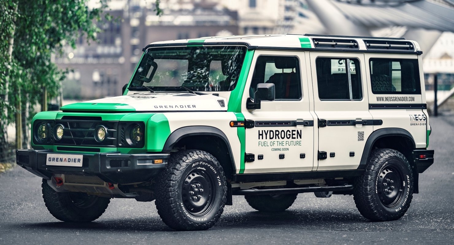 У внедорожника Ineos Grenadier будут короткобазная и полностью электрическая версии