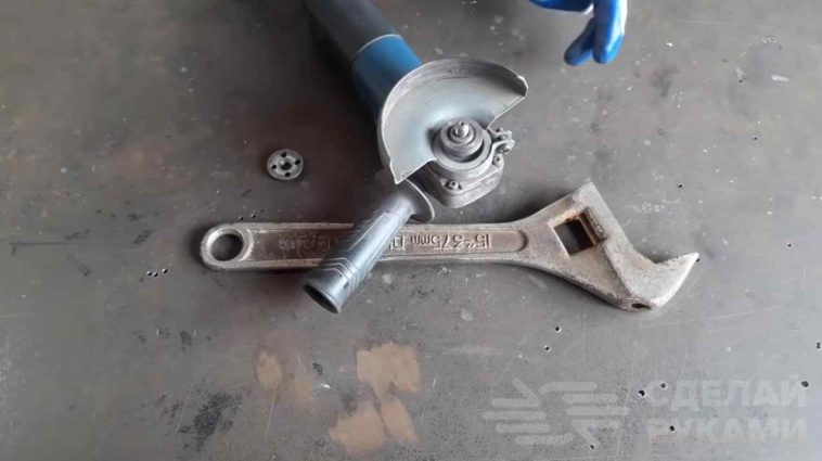 Полезный инструмент из сломанного разводного ключа