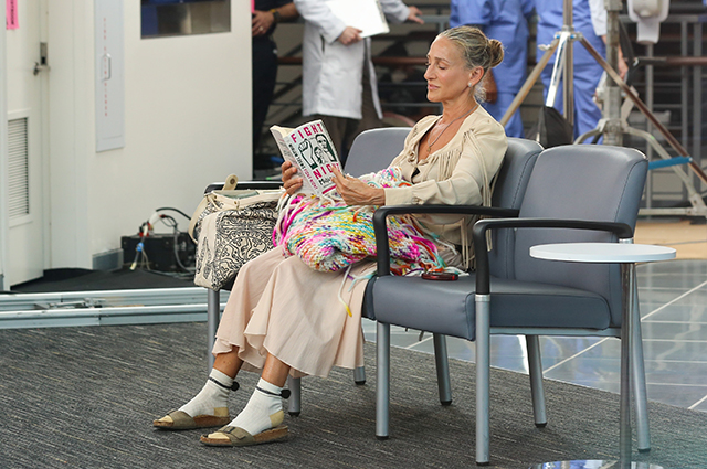 Сара Джессика Паркер и Синтия Никсон на съемках продолжения сериала "Секс в большом городе": новые фото Сара Джессика Паркер и Синтия Никсон на съемках продолжения сериала "Секс в большом городе": новые фото Сериалы