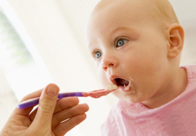 Как правильно кормить младенца дети,здоровье,питание,полезные советы