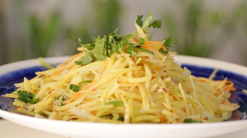 Витаминный удар: 6 салатов из сырых овощей, которые понравятся даже мужу рецепты,салаты